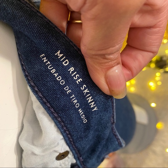 Universal Threads 🌱 Mid Rise Skinny Jeans - Picture 5 of 6
